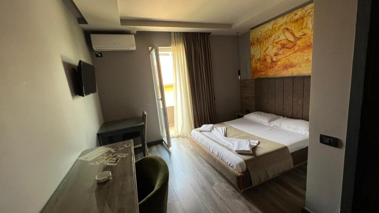 Hotel Vivi La Vita Tirana Exterior foto
